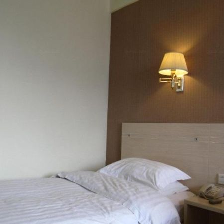 Anyi 158 Hotel Chengdu East Ma Peng Экстерьер фото